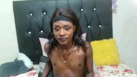 Snapshot of lsnnickykhanyile chatting on December 13, 7:53 pm lsnnickykhanyile online show from December 13, 7:53 pm