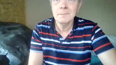 Snapshot of lu485947452685193669 chatting on May 20, 9:04 am lu485947452685193669 online show from May 20, 9:04 am