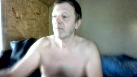 Snapshot of lu485947452685193669 chatting on July 1, 10:39 am lu485947452685193669 online show from July 1, 10:39 am