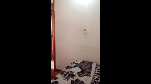 luanapowerful online show from February 15, 7:32 pm