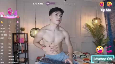 lUAN online show from April 30, 11:49 am