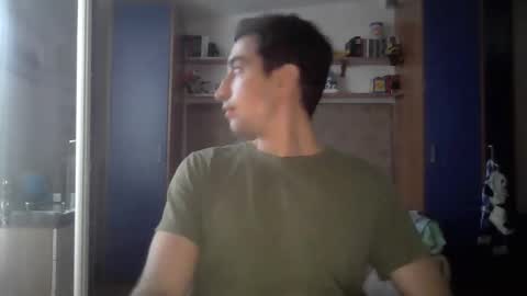 Snapshot of luca_f4 chatting on September 11, 9:31 am Luca online show from September 11, 9:31 am