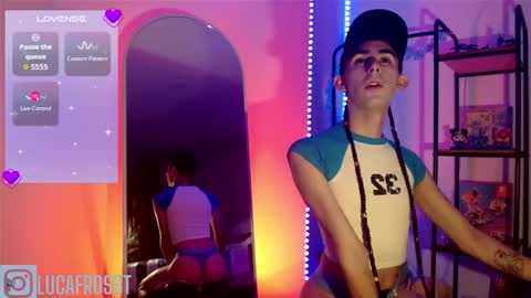 Snapshot of luca_frost chatting on November 5, 11:10 am Luca online show from November 5, 11:10 am