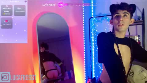 Snapshot of luca_frost chatting on November 15, 12:45 pm Luca online show from November 15, 12:45 pm