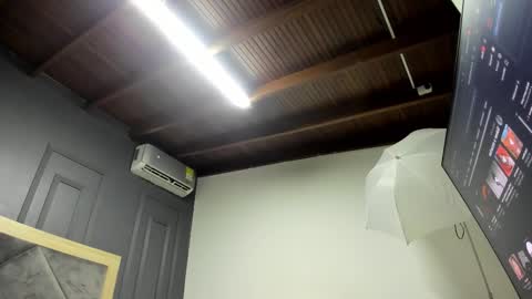 Snapshot of luca_morettii chatting on November 9, 12:25 pm luca_morettii online show from November 9, 12:25 pm