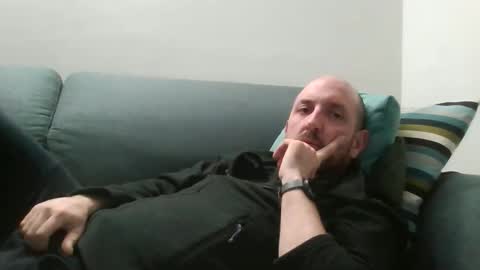 Snapshot of lucabeech88 chatting on December 14, 8:02 pm Luca online show from December 14, 8:02 pm