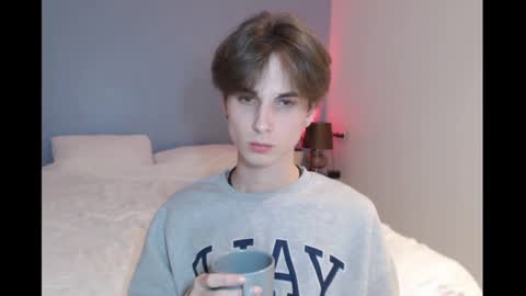 Snapshot of lucacharm chatting on December 21, 9:58 pm lucacharm online show from December 21, 9:58 pm