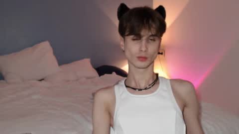 Snapshot of lucacharm chatting on January 7, 12:24 am lucacharm online show from January 7, 12:24 am