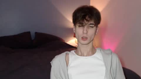 Snapshot of lucacharm chatting on January 13, 3:34 am lucacharm online show from January 13, 3:34 am