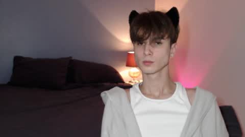 Snapshot of lucacharm chatting on January 14, 1:47 am lucacharm online show from January 14, 1:47 am