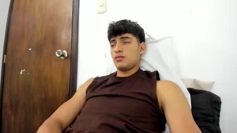 lucacosta19 online show from February 25, 1:43 pm