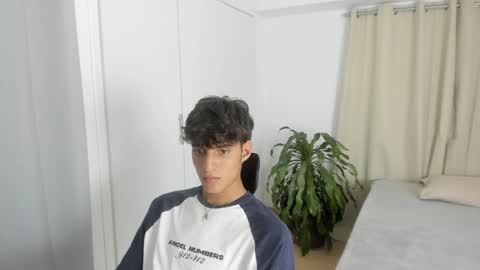 Snapshot of lucacosta19 chatting on May 8, 7:41 pm lucacosta19 online show from May 8, 7:41 pm