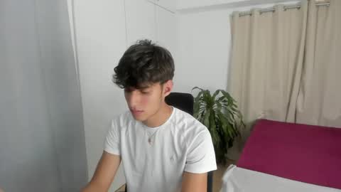 Snapshot of lucacosta19 chatting on May 12, 7:11 pm lucacosta19 online show from May 12, 7:11 pm