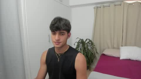 Snapshot of lucacosta19 chatting on May 13, 7:00 pm lucacosta19 online show from May 13, 7:00 pm