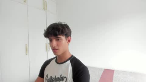 Snapshot of lucacosta19 chatting on May 22, 7:30 pm lucacosta19 online show from May 22, 7:30 pm