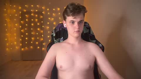 Snapshot of lucas_dany chatting on January 12, 6:16 pm Lucas Gill online show from January 12, 6:16 pm