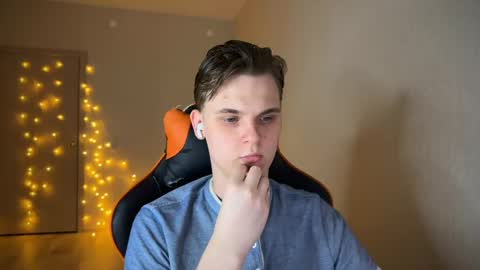 Snapshot of lucas_dany chatting on January 27, 12:43 am Lucas Gill online show from January 27, 12:43 am