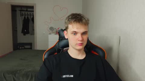 Snapshot of lucas_dany chatting on September 29, 2:38 am Lucas Gill online show from September 29, 2:38 am