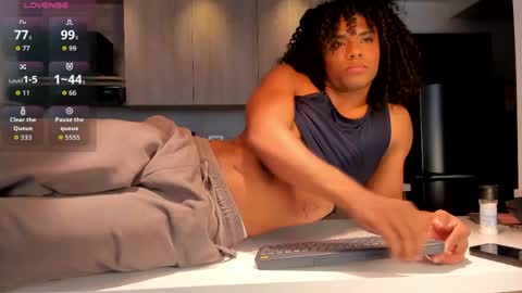   online show from June 1, 5:25 pm