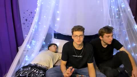 lucas_long_ online show from October 18, 7:03 pm