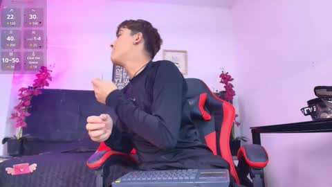 Lucas lovee online show from March 1, 3:30 am