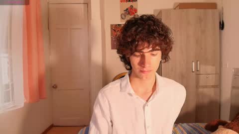 lucas_xo online show from November 23, 9:25 pm