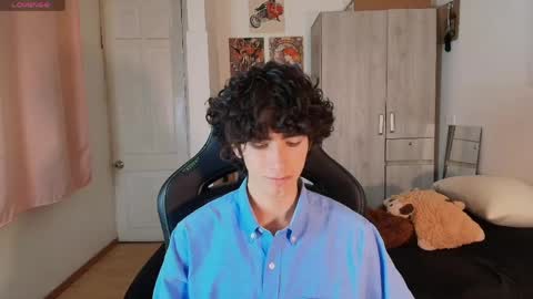 lucas_xo online show from May 3, 11:44 pm