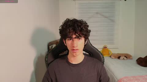 lucas_xo online show from June 17, 3:20 am