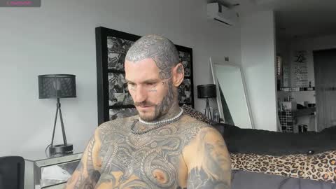 Snapshot of lucasexclusive chatting on December 10, 4:24 am lucasexclusive online show from December 10, 4:24 am