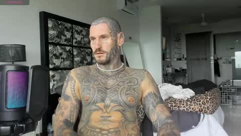 Snapshot of lucasexclusive chatting on December 10, 7:37 am lucasexclusive online show from December 10, 7:37 am