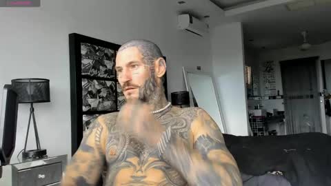 Snapshot of lucasexclusive chatting on December 12, 5:20 am lucasexclusive online show from December 12, 5:20 am