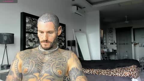 Snapshot of lucasexclusive chatting on December 17, 8:12 am lucasexclusive online show from December 17, 8:12 am