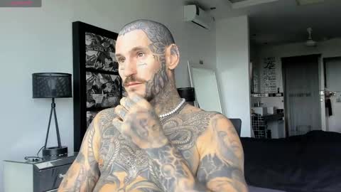 Snapshot of lucasexclusive chatting on December 20, 4:42 am lucasexclusive online show from December 20, 4:42 am