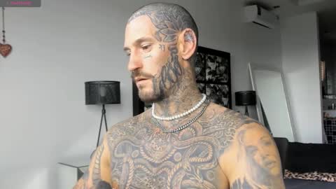 Snapshot of lucasexclusive chatting on December 21, 7:45 am lucasexclusive online show from December 21, 7:45 am