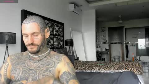 Snapshot of lucasexclusive chatting on December 24, 9:28 am lucasexclusive online show from December 24, 9:28 am