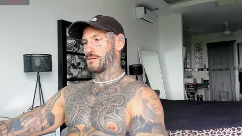 Snapshot of lucasexclusive chatting on January 9, 4:41 am lucasexclusive online show from January 9, 4:41 am