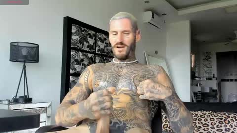 Snapshot of lucasexclusive chatting on January 18, 5:31 am lucasexclusive online show from January 18, 5:31 am