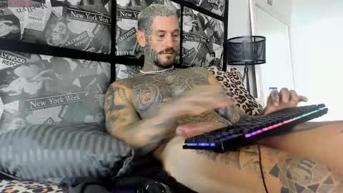 Snapshot of lucasexclusive chatting on February 4, 4:59 am lucasexclusive online show from February 4, 4:59 am