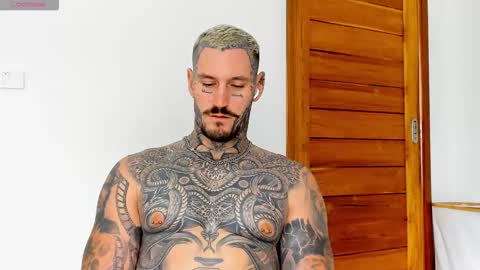 Snapshot of lucasexclusive chatting on October 21, 6:58 am lucasexclusive online show from October 21, 6:58 am