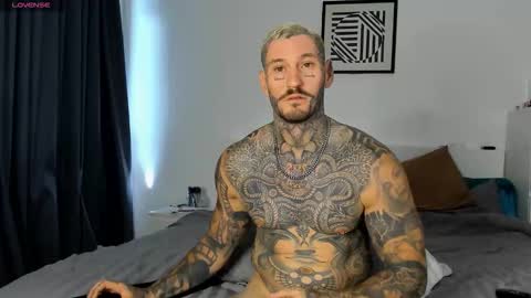 Snapshot of lucasexclusive chatting on November 15, 6:44 am lucasexclusive online show from November 15, 6:44 am