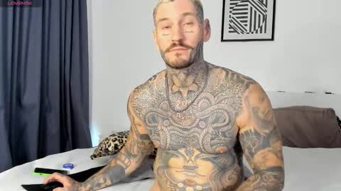 Snapshot of lucasexclusive chatting on November 22, 5:06 am lucasexclusive online show from November 22, 5:06 am