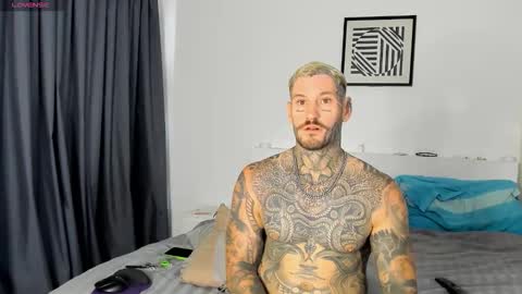 Snapshot of lucasexclusive chatting on November 29, 3:31 am lucasexclusive online show from November 29, 3:31 am