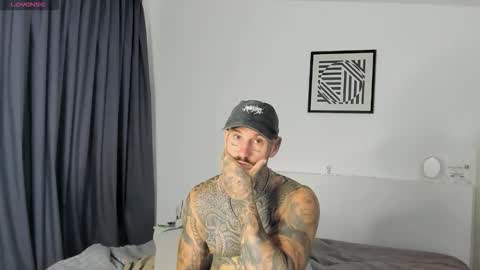 Snapshot of lucasexclusive chatting on December 15, 4:28 am lucasexclusive online show from December 15, 4:28 am