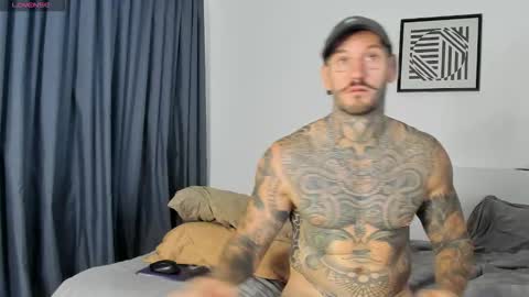 Snapshot of lucasexclusive chatting on December 22, 5:15 am lucasexclusive online show from December 22, 5:15 am