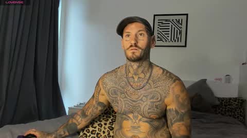 Snapshot of lucasexclusive chatting on January 10, 4:58 am lucasexclusive online show from January 10, 4:58 am