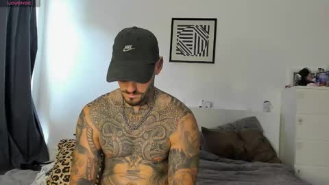 Snapshot of lucasexclusive chatting on January 12, 5:45 am lucasexclusive online show from January 12, 5:45 am