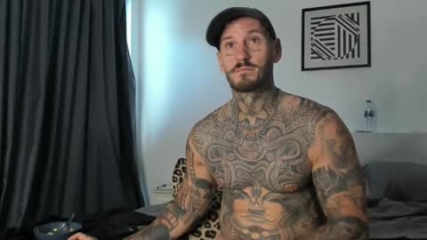 Snapshot of lucasexclusive chatting on February 8, 4:27 am lucasexclusive online show from February 8, 4:27 am