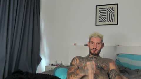 Snapshot of lucasexclusive chatting on February 13, 6:31 am lucasexclusive online show from February 13, 6:31 am