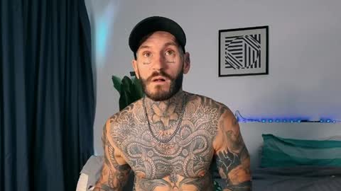 lucasexclusive online show from May 31, 4:53 am