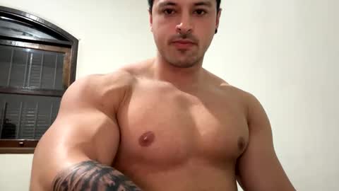 Snapshot of lucasfit24 chatting on January 18, 6:10 pm lucasfit24 online show from January 18, 6:10 pm